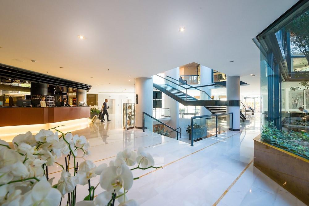 The Nicolaus Hotel Bari Bagian luar foto