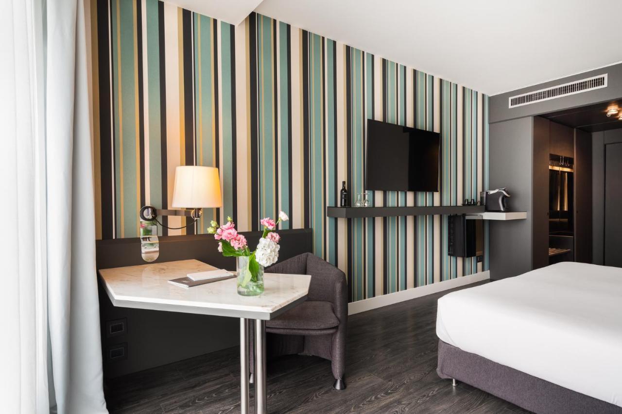 The Nicolaus Hotel Bari Bagian luar foto