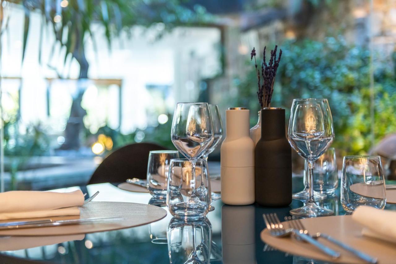 The Nicolaus Hotel Bari Bagian luar foto