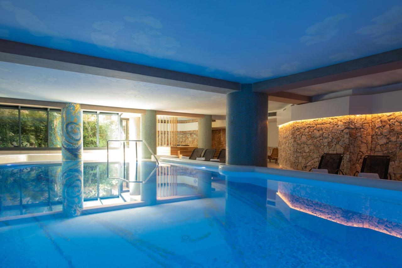 The Nicolaus Hotel Bari Bagian luar foto