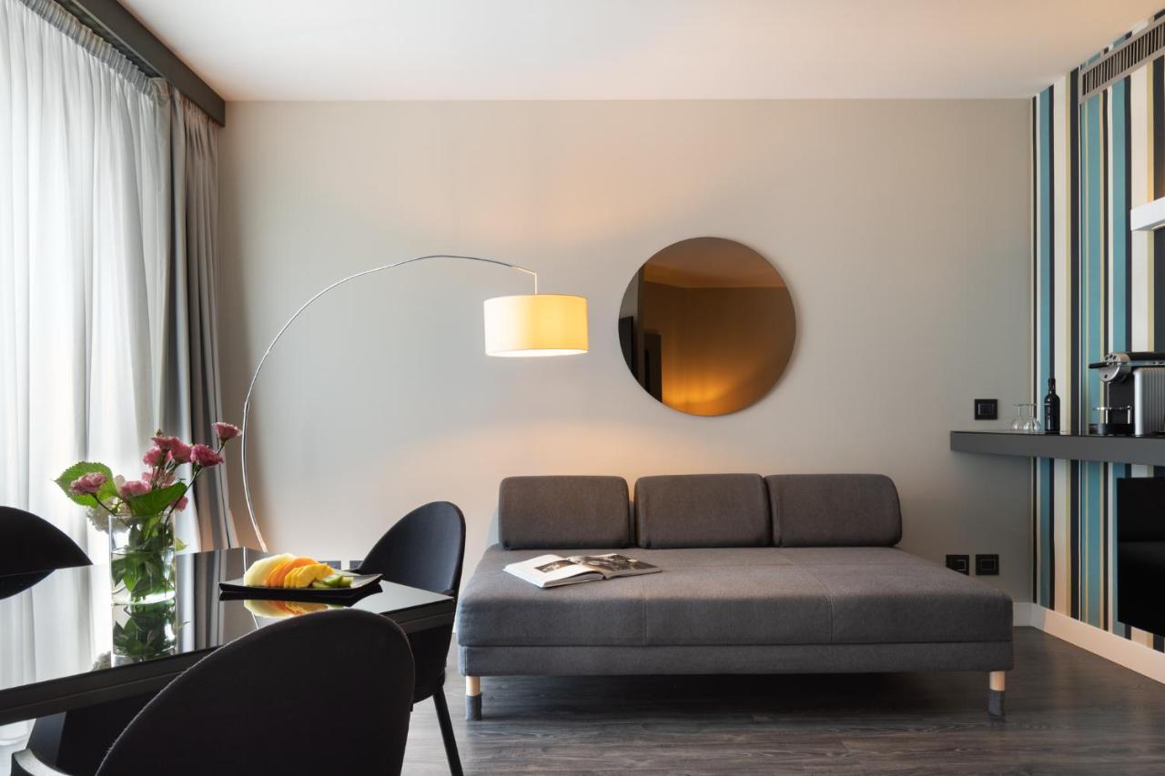 The Nicolaus Hotel Bari Bagian luar foto