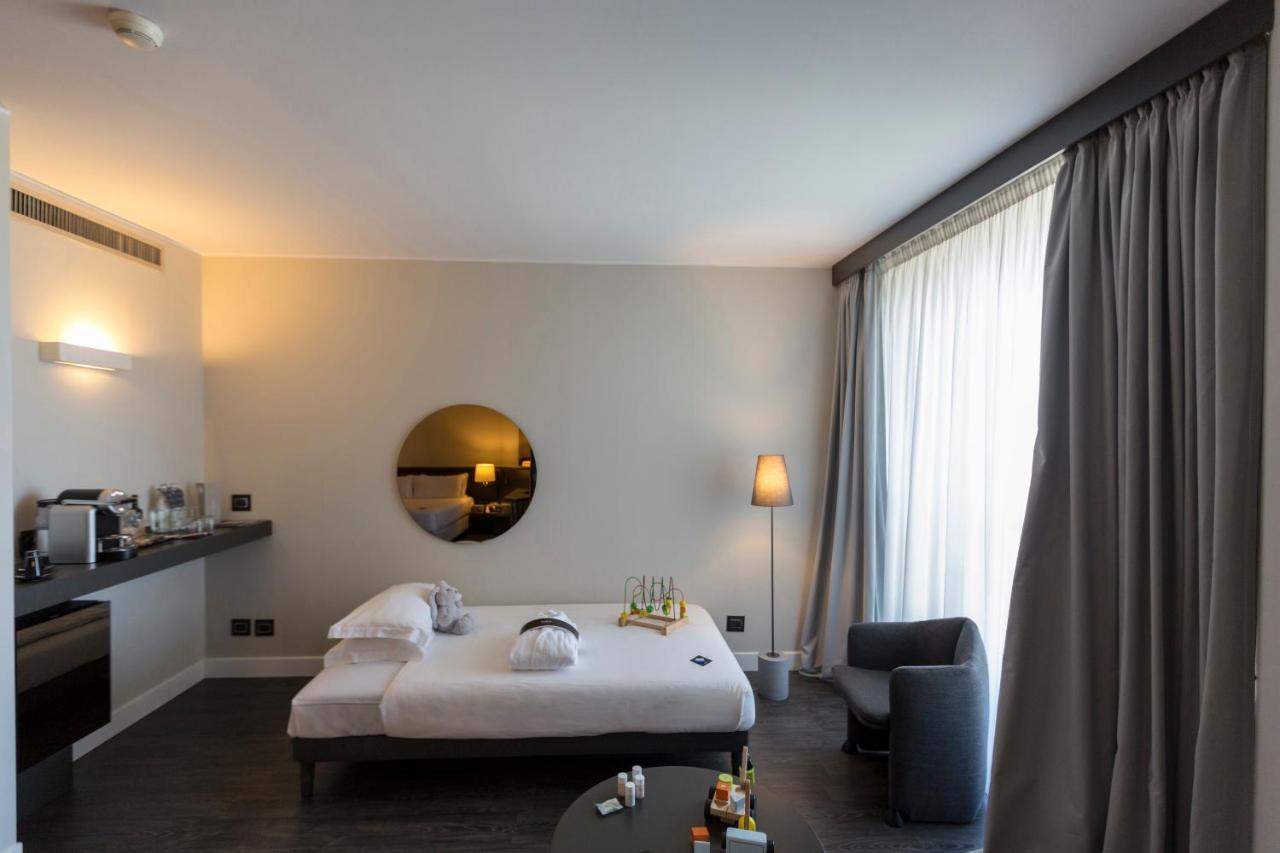The Nicolaus Hotel Bari Bagian luar foto