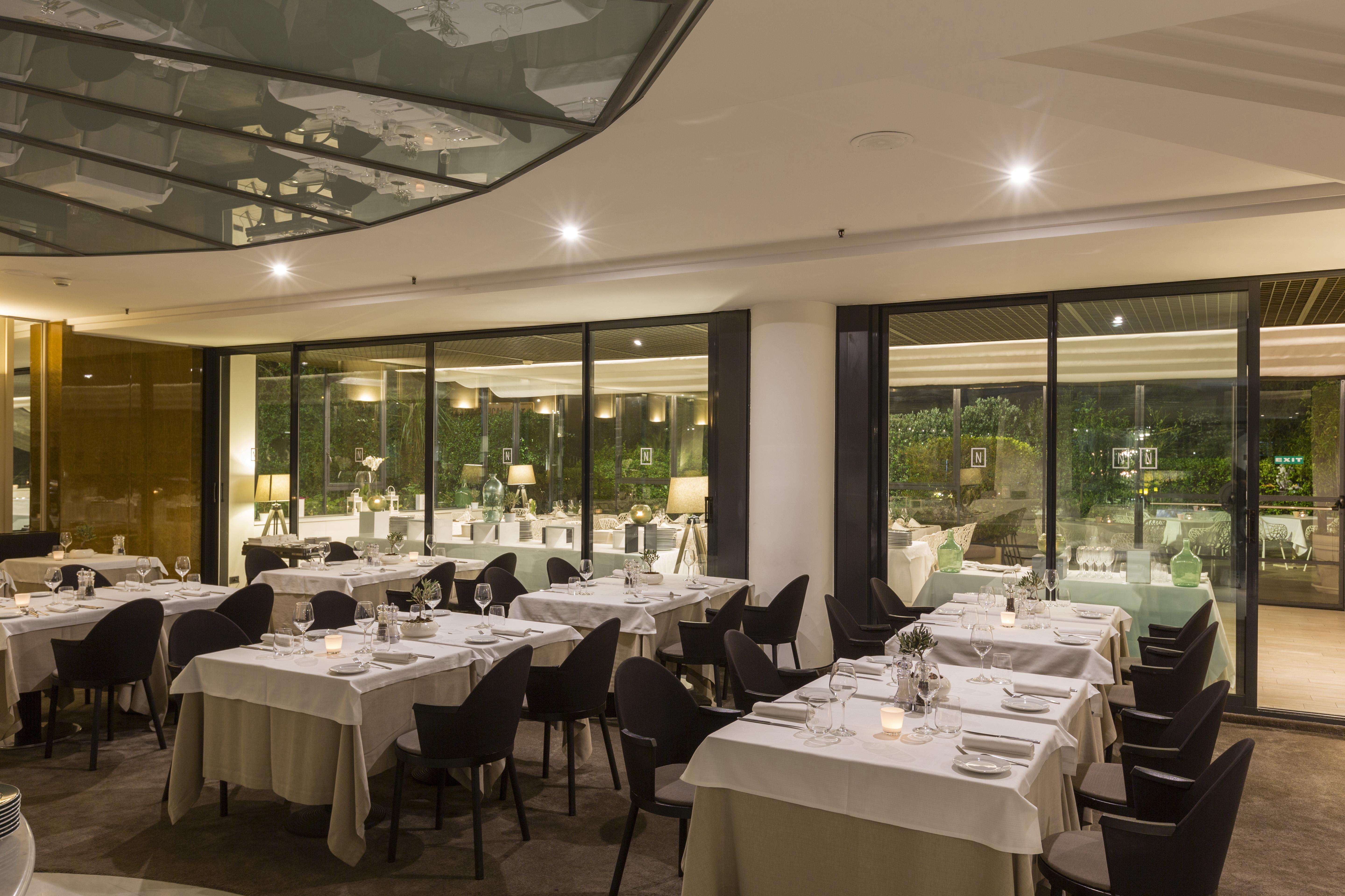 The Nicolaus Hotel Bari Bagian luar foto