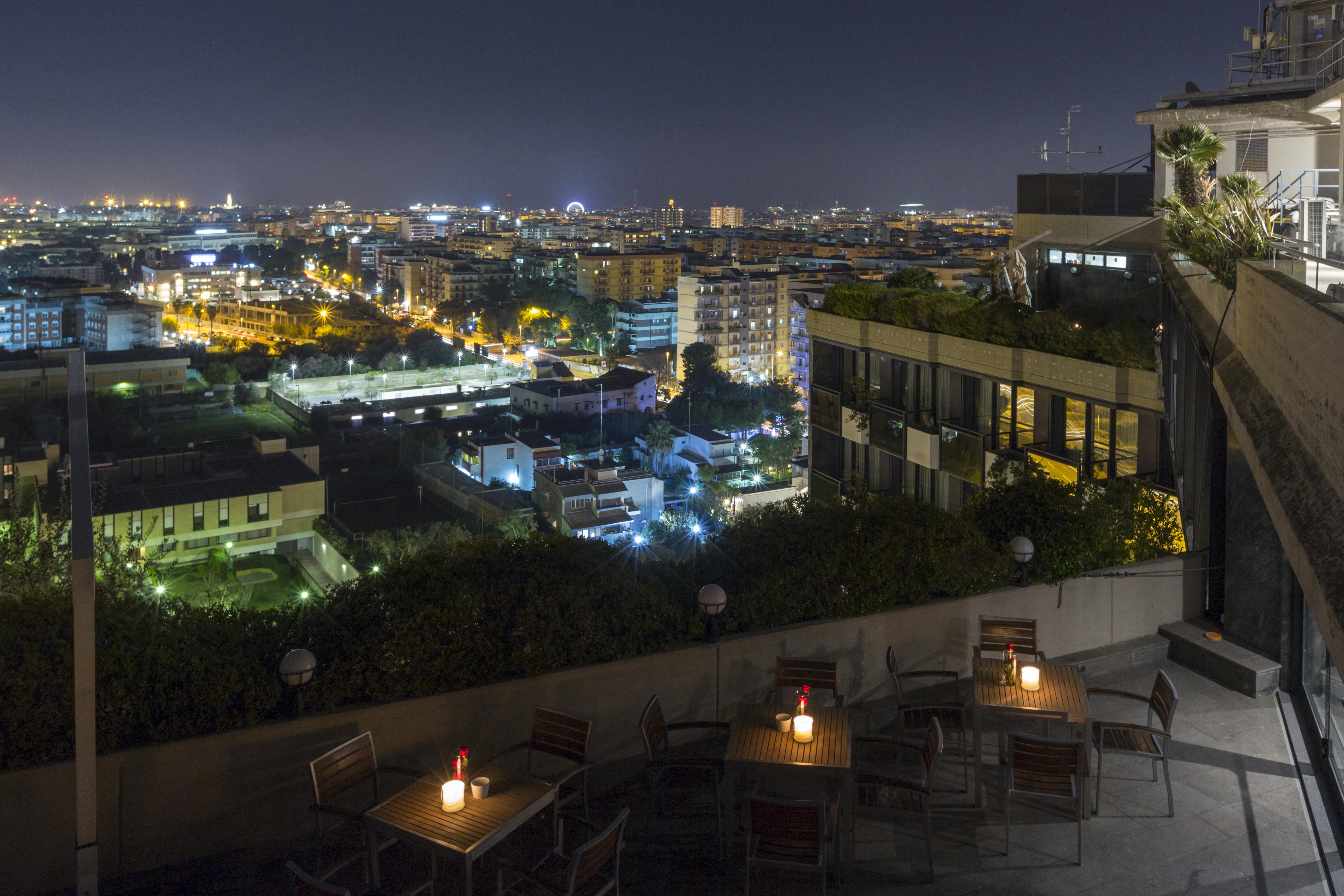 The Nicolaus Hotel Bari Bagian luar foto